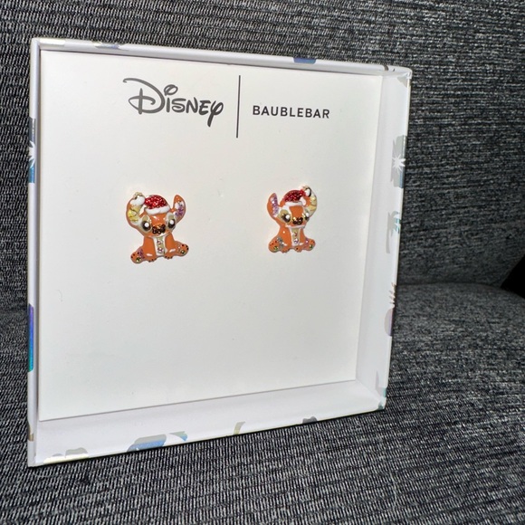 ✨🆕 Disney Stitch Christmas Baublebar Earrings - Picture 2 of 3